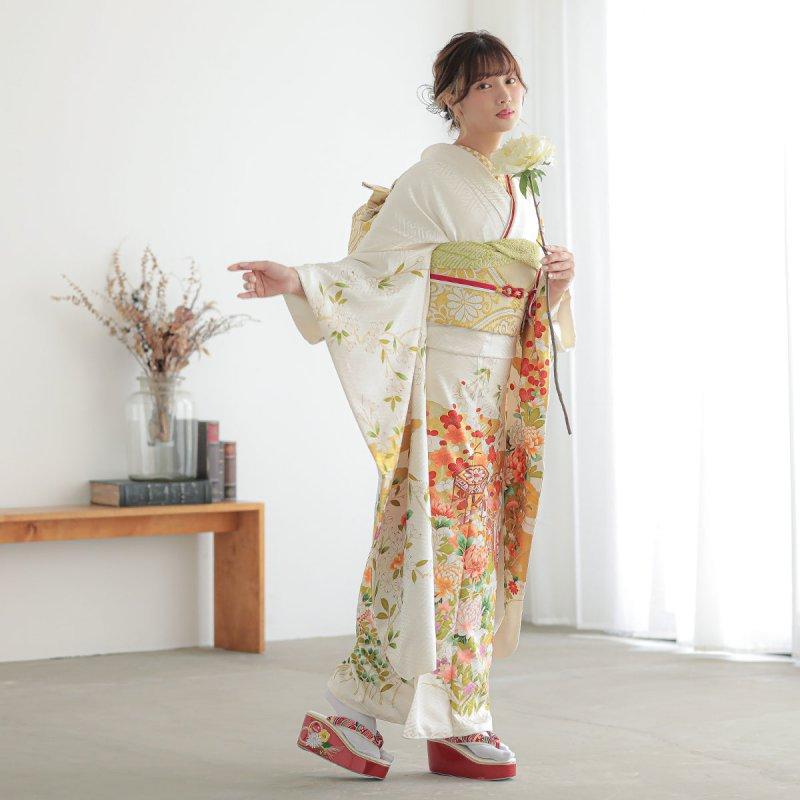 振袖レンタル  白 貝桶に枝垂桜と菊 成人式 結婚式 対応身長154〜165cm 2〜11月利用 R1975の画像