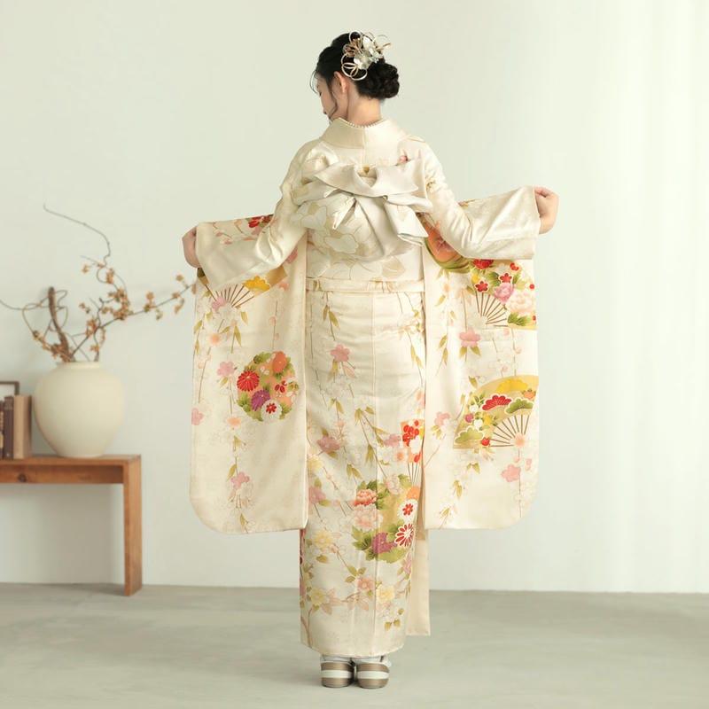 振袖レンタル  オフホワイト 扇面花丸文に椿 成人式 結婚式 対応身長146〜153cm 2〜11月利用 R2084の画像