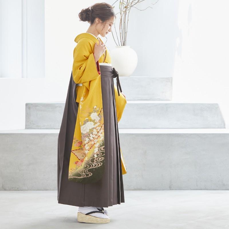 黄色のお着物、裏地のシミ画像です。ご確認ください。卒業袴セット 黄色のお着物、裏地のシミ画像です。ご確認ください。卒業袴セットの