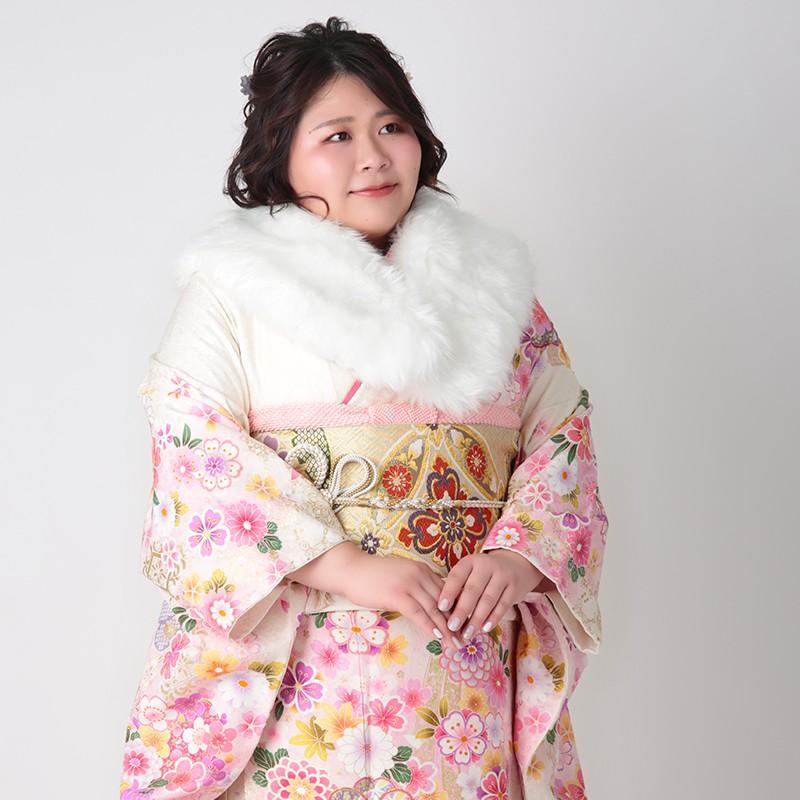 振袖 レンタル 成人式 結婚式 白 花紋に牡丹(絹)(w) 一点物 12月〜1月利用 対応身長150〜160cm RS1118の画像