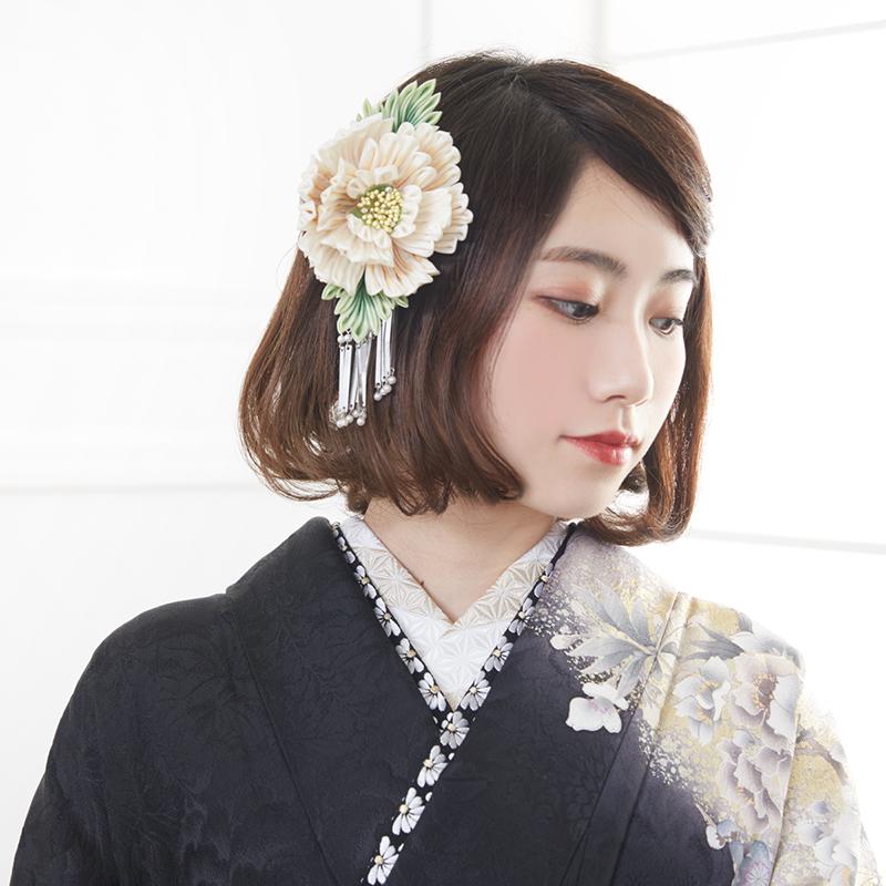 振袖 白地墨黒梅模様 襦袢セット 絹 振袖 白地墨黒梅模様 襦袢セット 絹