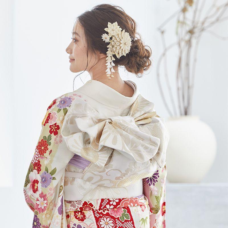 【最終値下げ】 振袖 レンタル 成人式 結婚式 白 流水に菊牡丹貝桶(絹) 一点物12月〜1月利用 対応身長154〜165cm RS1540 【F1153591661】(42120円)