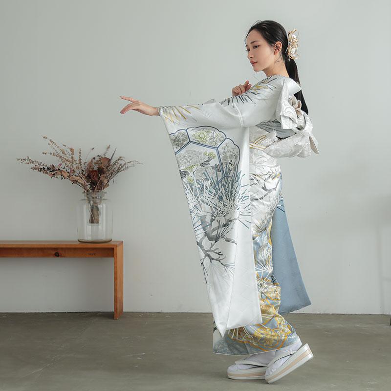 [美品] 振袖　正絹　縮緬　成人式　灰色　グレー　礼装　結婚式　高身長　パステル 振袖 レンタル 成人式 結婚式 シルバーグレー 松葉 Vサンク 12月