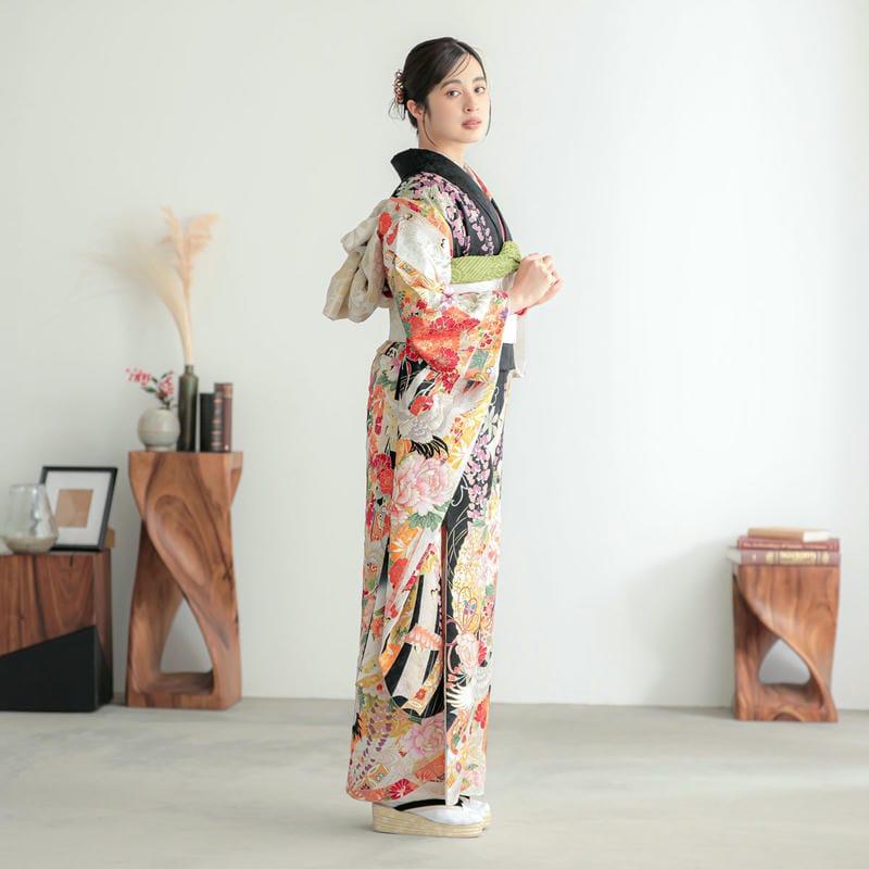 振袖 レンタル 成人式 結婚式 相良刺繍 黒 牡丹と鶴に扇面熨斗12月〜1