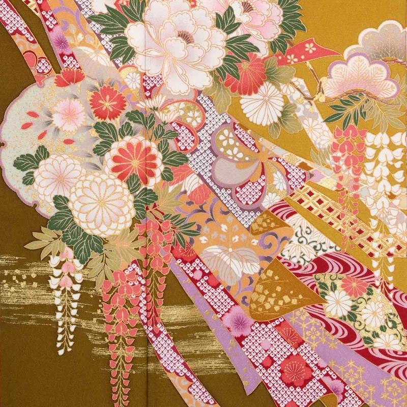 振袖 レンタル 成人式 結婚式 辛子色 熨斗目 花車と雪輪(絹) 一点物 12月〜1月利用 対応身長154〜165cm RS289の画像
