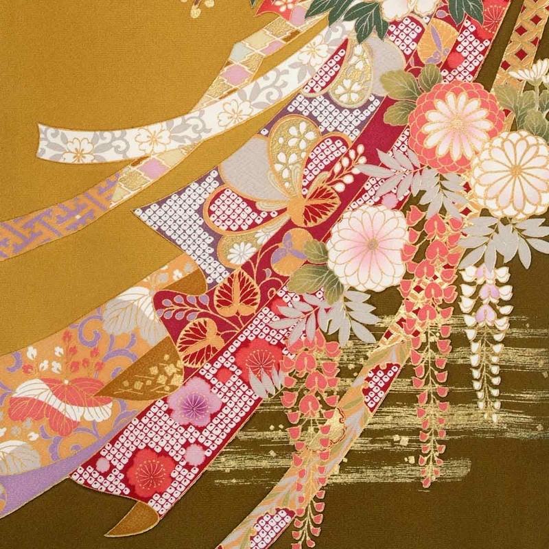 振袖 レンタル 成人式 結婚式 辛子色 熨斗目 花車と雪輪(絹) 一点物 12月〜1月利用 対応身長154〜165cm RS289の画像