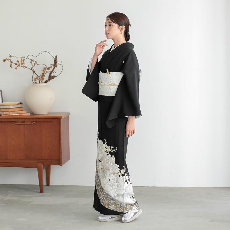 YUMI KATSURA（ユミカツラ） 黒留袖 レンタル 桂由美 結婚式 刺繍 白