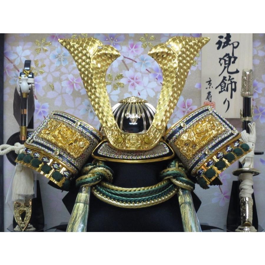 下敷き毛氈付き　五月人形 兜飾り 間口33奥行23高さ30cm YN20380GKC 8号中鍬緑兜ケース飾り しだれ桜 海外土産_1