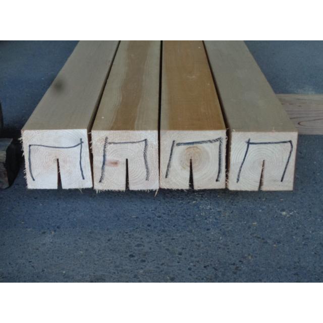 檜 柱 三方上小無節 自然乾燥 荒材 背割り入り:1m×120mm角 4 檜 柱 三方上小無節 自然乾燥 荒材 背割り入り:1m×120mm角 4