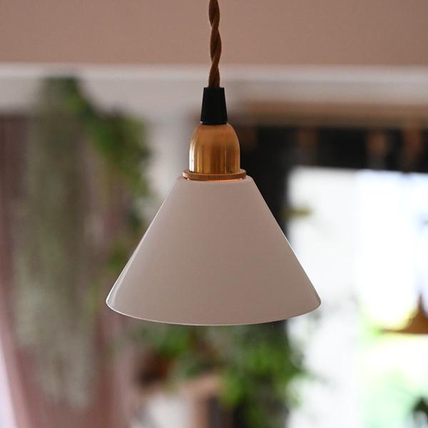 照明 シェードのみ ミニランプシェード ピエニアイアンコニックwh 北欧風 カフェ セード 交換用 取り換え おしゃれ ブラケット特選 22 6 A 1028 Ironconicshadewh ゆららかマーケット 通販 Yahoo ショッピング