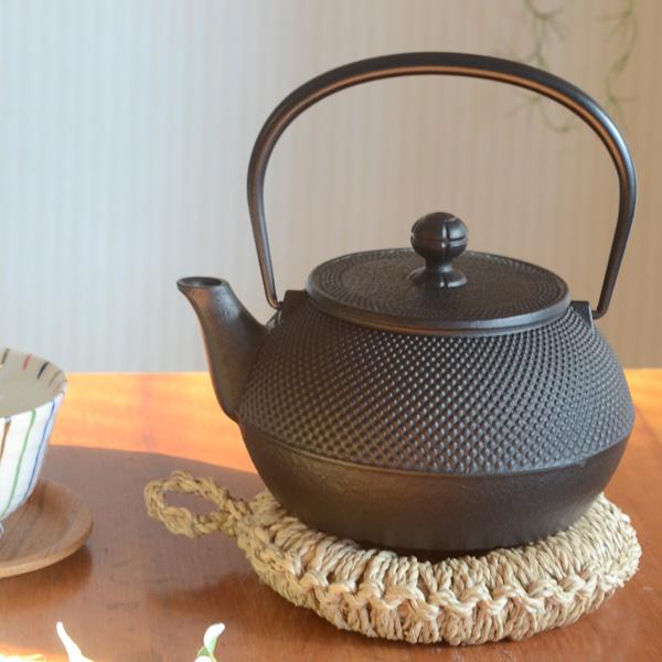 南部鉄瓶 南部鉄器 岩鋳 清末 岩鋳清末 満水2700ml 重さ3003g 南部鉄瓶