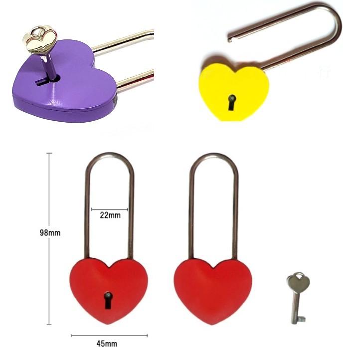 並行輸入品】吊長タイプ ハートキー ハート型 南京錠 《レッド