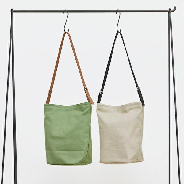 帆布ショルダーバッグ 栗原はるみ ファッション雑貨 バッグ レディース 帆布 持ち手 革 革ハンドル ベージュ グリーン 母の日 友人 プレゼント 公式 ゆとりの空間 By栗原はるみ 通販 Paypayモール