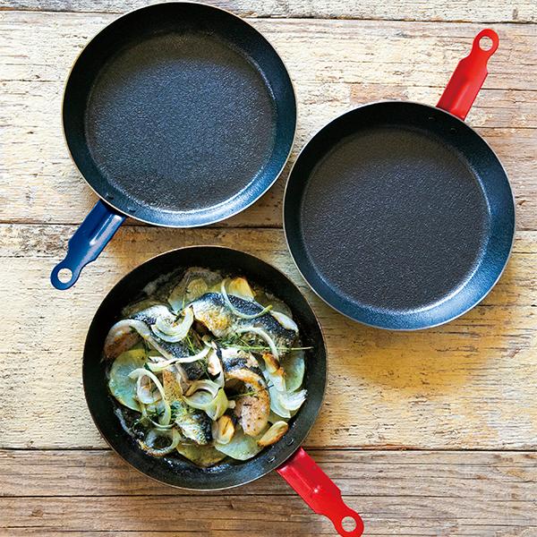 送料無料 ミニグリルパン フライパン Ih対応 直火 キッチン用品 栗原はるみ ギフト包装可 レッド レシピ付き ミニパン グリル 鉄 ミニフライパン Discoversvg Com