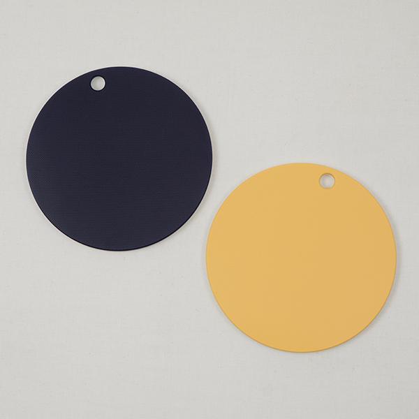 share with Kurihara harumi 丸まな板(小) マスタード キッチン 栗原