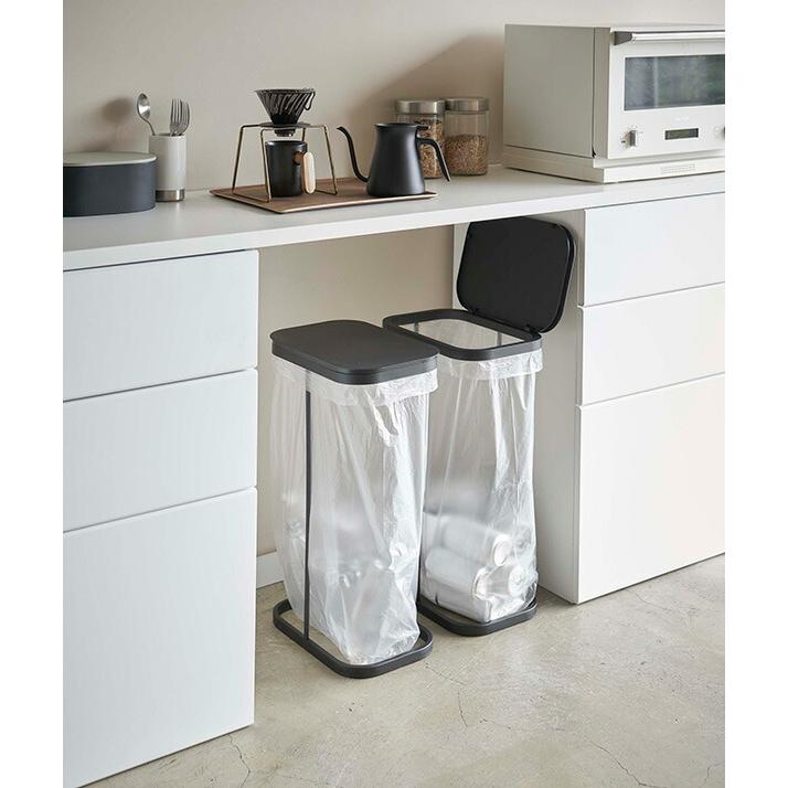 山崎実業 横開き分別ゴミ袋ホルダー ルーチェ ブラック 4903208049085 【品番：04908】 |  | 01