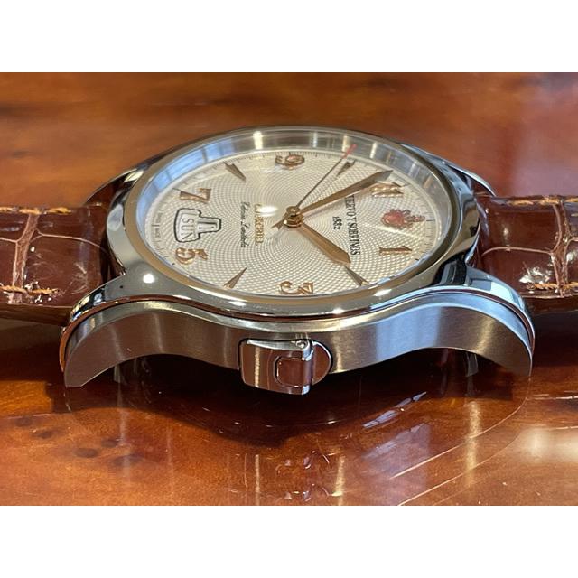 クエルボ・イ・ソブリノス　腕時計　箱付き クエルボ・イ・ソブリノス 1882年創業 キューバデザインのスイス