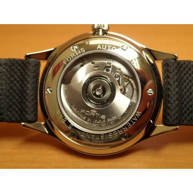 【美品】 フォルティス パイロット クラシック デイト 腕時計 Pilot Classic Date 40mm Ref.902.20.41LP 【TM2402483198】(87725円)