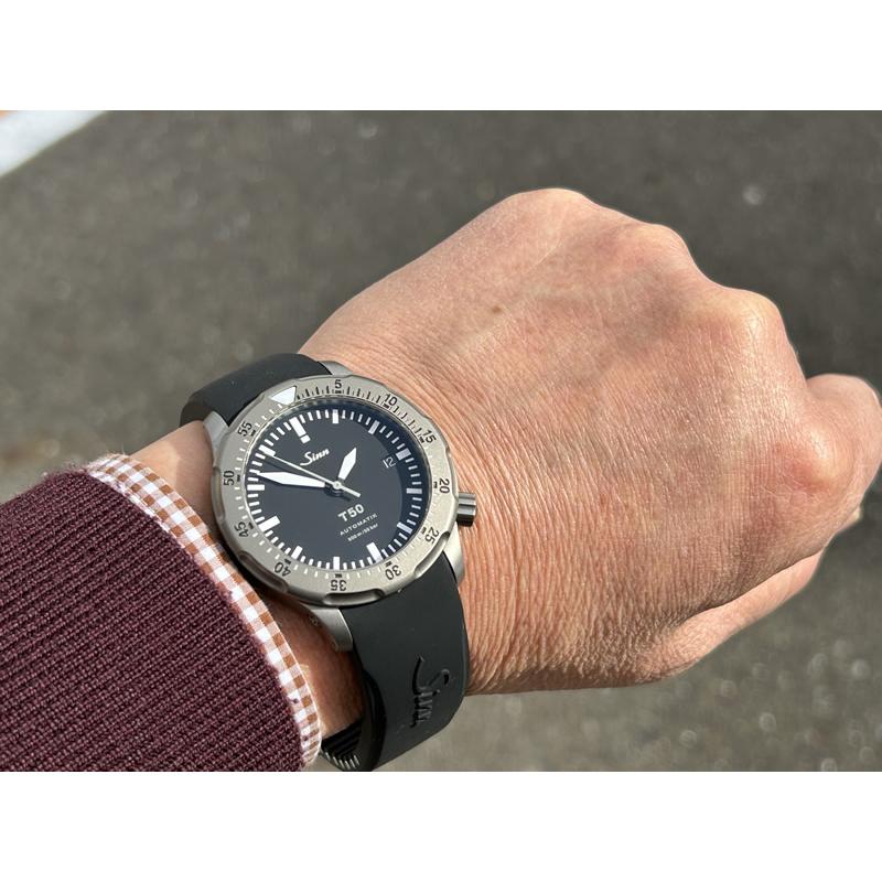ジン Sinn T50 正規品 未使用純正ラバーベルト付 Sinn ジン 腕時計 SINN T50 お手続き簡単な分割払いも承ります