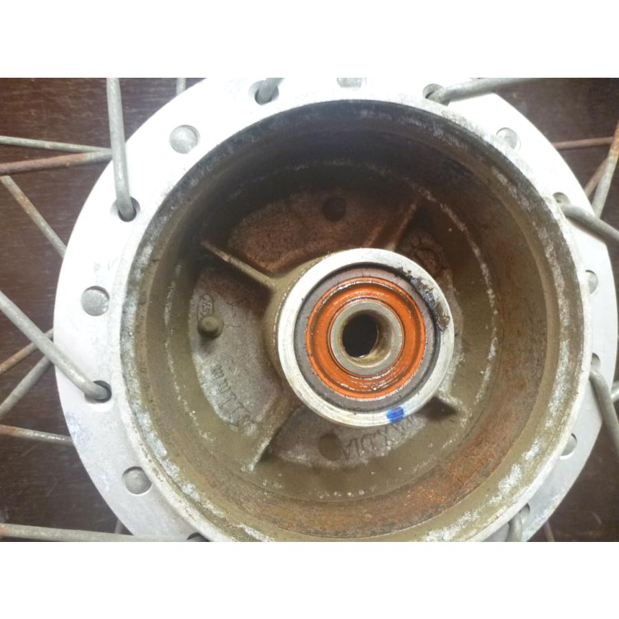 リアホイール J17×1.40 スーパーカブ90 HA02 6V 検/C50/AA01