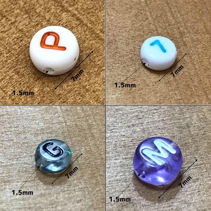 アルファベットビーズ 安い ストラップ 丸 アクリルビーズ イニシャル