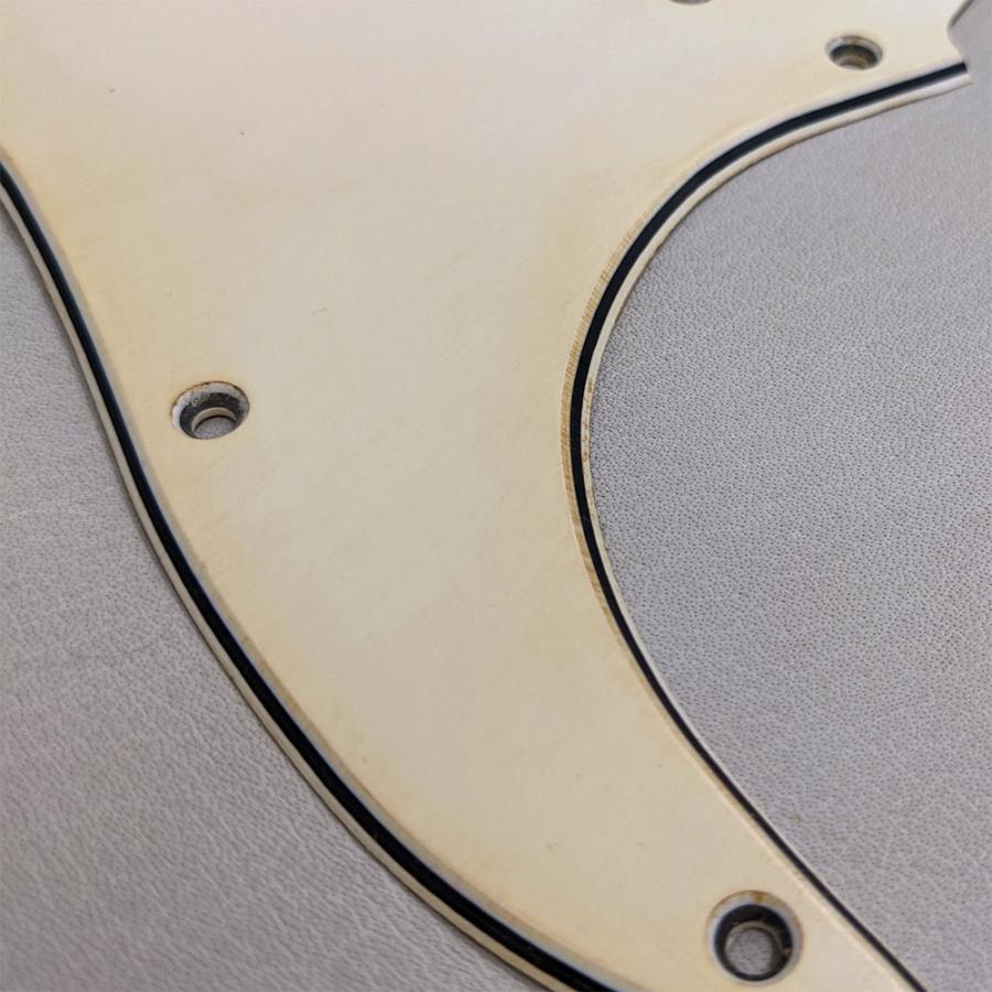 YJB PARTS ST60's ストラト用ピックガード レリックエイジド YJB PARTS ST60's ストラト用ピックガード レリックエイジド