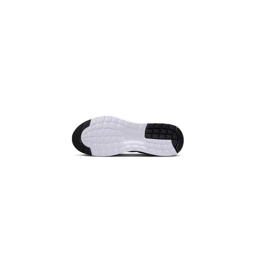 NIKE（ナイキ） スニーカー メンズ エア マックス ニュアクシス NIKE