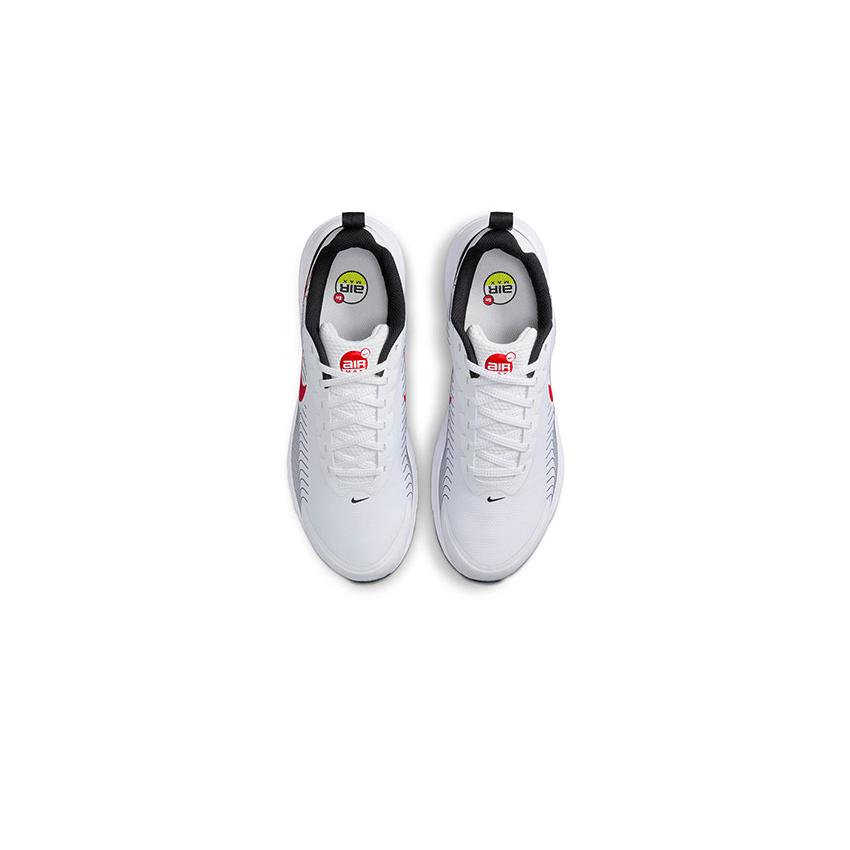 Nike エアマックス ホワイト スニーカー　28CM 新品 NIKE（ナイキ） スニーカー メンズ エア マックス ニュアクシス NIKE