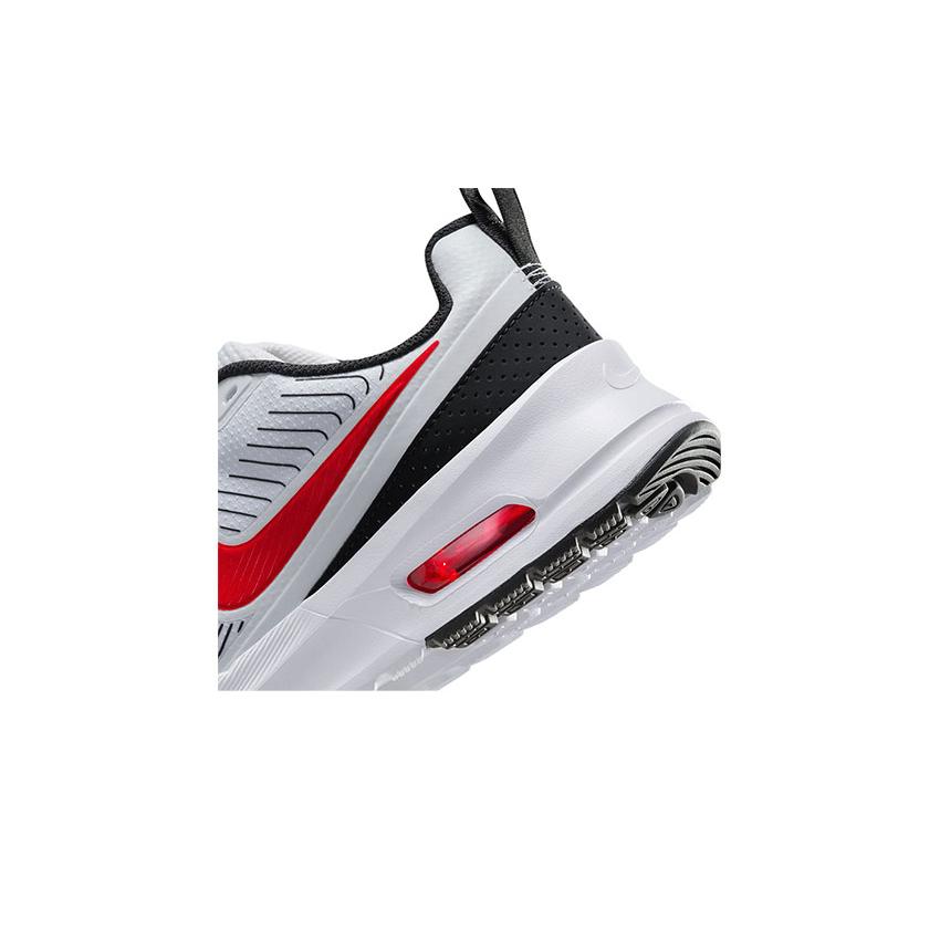 NIKE（ナイキ） スニーカー メンズ エア マックス ニュアクシス NIKE