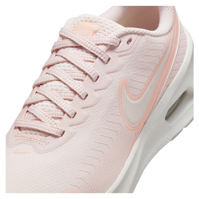 NIKE（ナイキ） スニーカー レディース エア マックス ニュアクシス