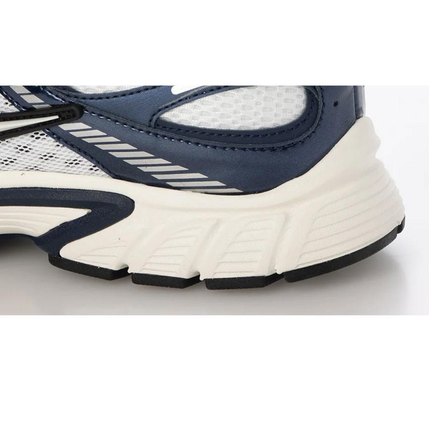 NIKE ホワイト/ネイビー スニーカー NIKE（ナイキ） スニーカー メンズ V5 RNR NIKE HJ5228 ホワイト 白