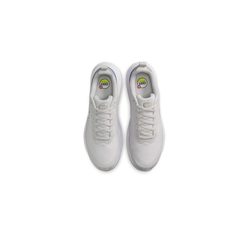 NIKE（ナイキ） スニーカー メンズ エア マックス ニュアクシス NIKE