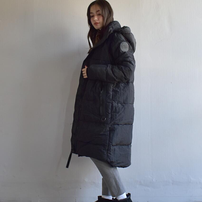 CANADA GOOSE（カナダグース） ダウンジャケット レディース
