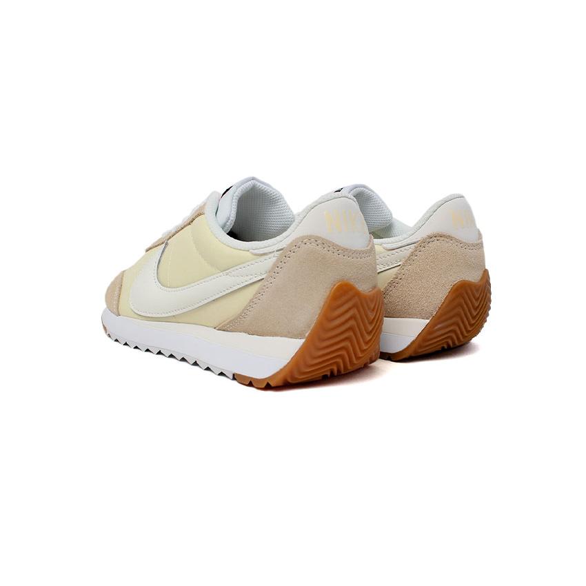 NIKE（ナイキ） スニーカー レディース NIKE HM4771 ベージュ シューズ