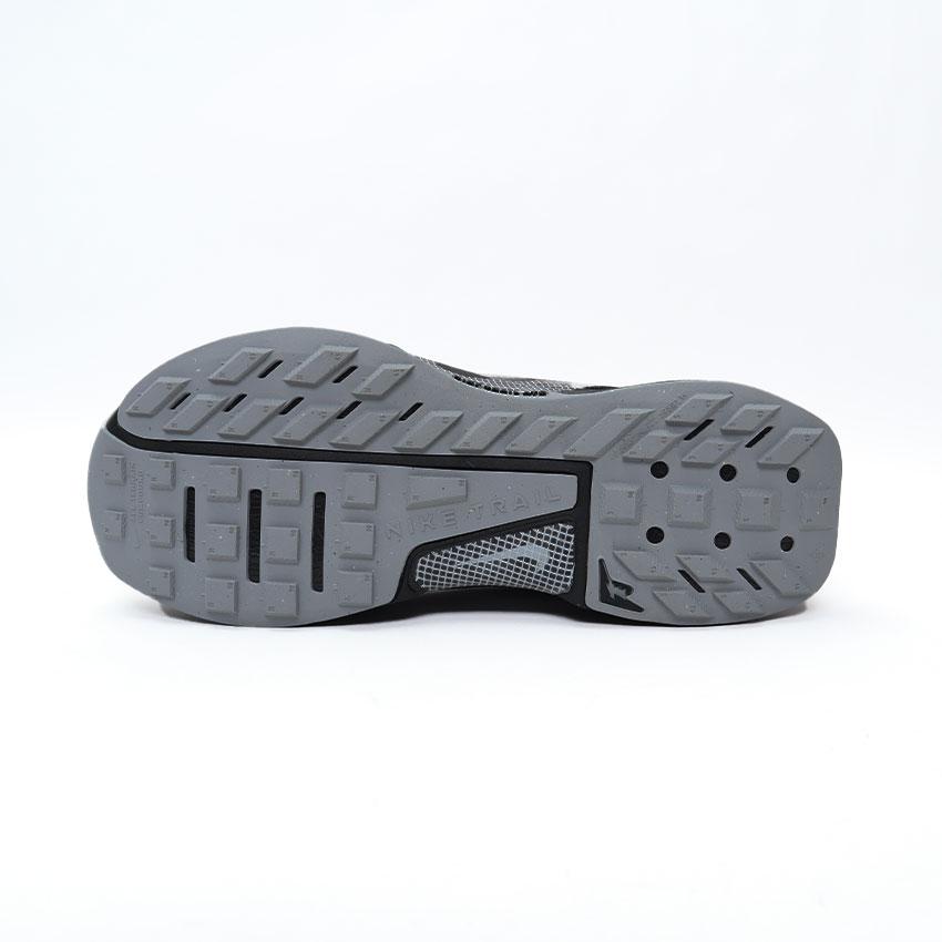 ナイキ トレイルランニングシューズ レディース NIKE FQ0902 ブラック 黒 グレー スニーカー シューズ 靴 ランニング トレーニング ジム ジョギング ランシューの画像