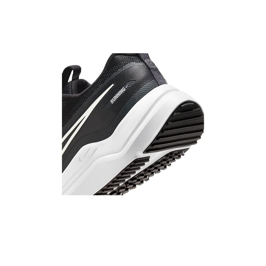 NIKE（ナイキ） スニーカー キッズ ジュニア 子供 NIKE HM4402
