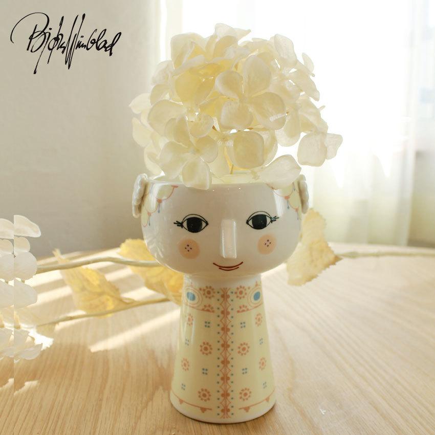 ビヨン ヴィンブラッド Bjorn Wiinblad Eva Vase Yellow フラワーベース 花瓶 陶器 ギフト 結婚祝い 引っ越し祝い 新築 祝い 冬 7927 0001 Z Mall ヤフーショッピング店 通販 Yahoo ショッピング