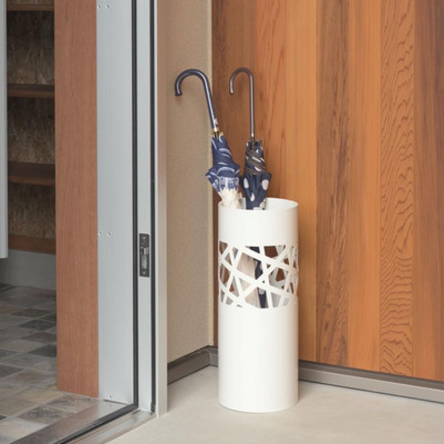 傘立て おしゃれ スリム 北欧 コンパクト アイアン シンプル 玄関 アンブレラスタンド 省スペース トレー付き ブラック ホワイト 東谷 LFS-181 送料無料 | 東谷 | 05