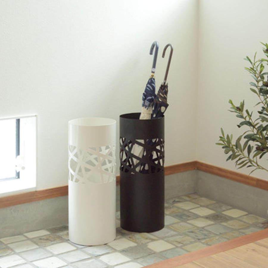 傘立て おしゃれ スリム 北欧 コンパクト アイアン シンプル 玄関 アンブレラスタンド 省スペース トレー付き ブラック ホワイト 東谷 LFS-181 送料無料 | 東谷 | 08