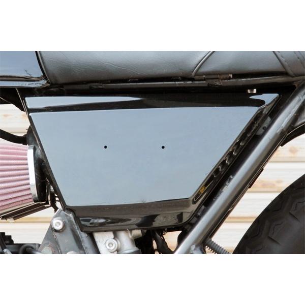 561】 Z400FX サイドカバー左側 リプレイス品 ブラック ABS樹脂 561】 Z400FX サイドカバー左側 リプレイス品 ブラック ABS樹脂
