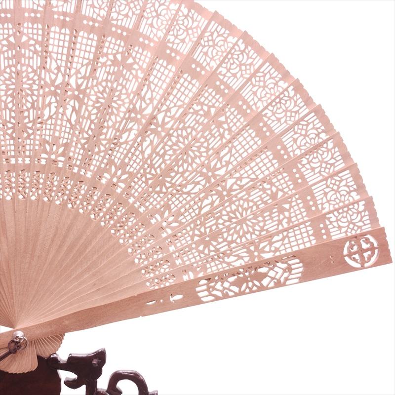 白檀 扇子 インド産白檀 檀香扇 XS102-44 天然木 工芸扇子 20cm
