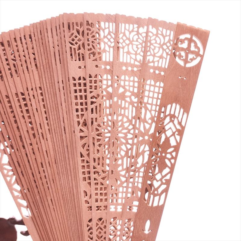 白檀 扇子 インド産白檀 檀香扇 XS102-44 天然木 工芸扇子 20cm