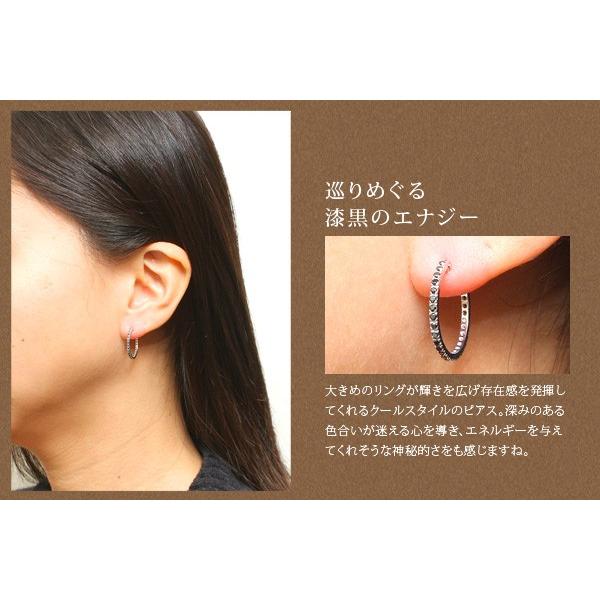 ピアス me on... K18ホワイトゴールド(WG) フルエタニティ ブラックダイヤモンドフープピアス 50236の画像