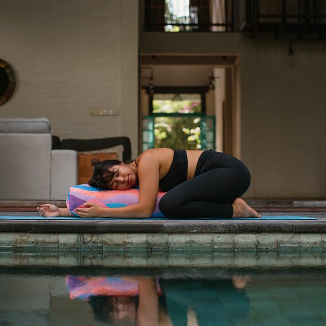 YogaDesignLab ヨガデザインラボ ボルスター(ヨガ クッション グッズ 
