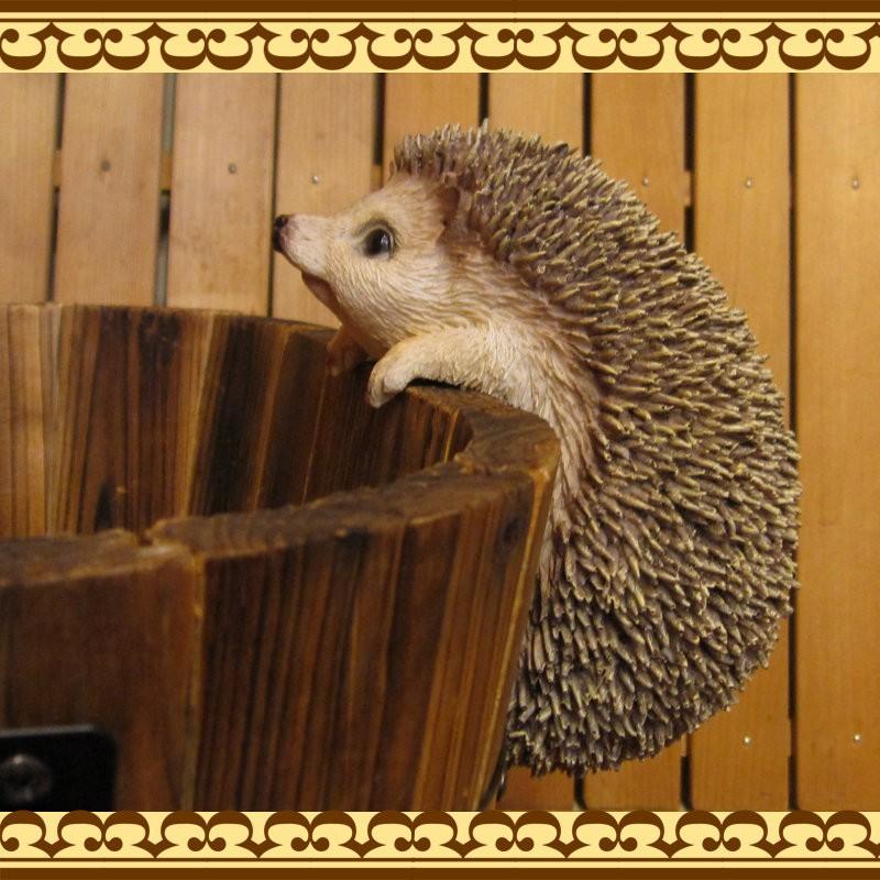 ハリネズミの置物 ぶらさがりヘッジホッグ リアルな はりねずみ