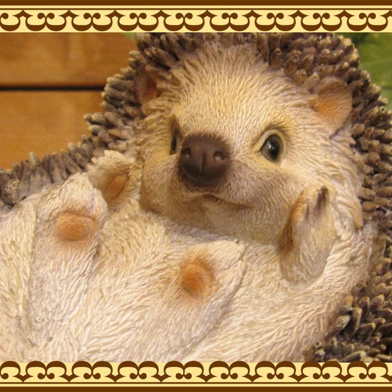 ハリネズミの置物 Bタイプ 仰向けヘッジホッグ リアルなはりねずみの