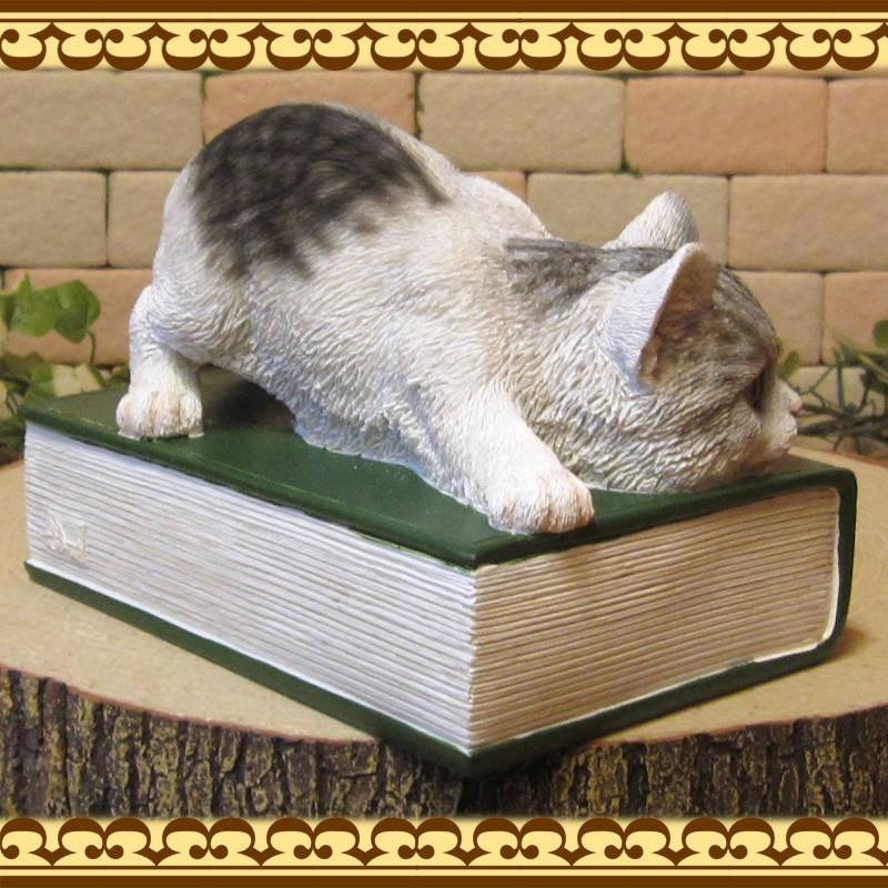 置物 動物 可愛い 猫の置物 ウエルカムブック ホワイト＆グレー リアル