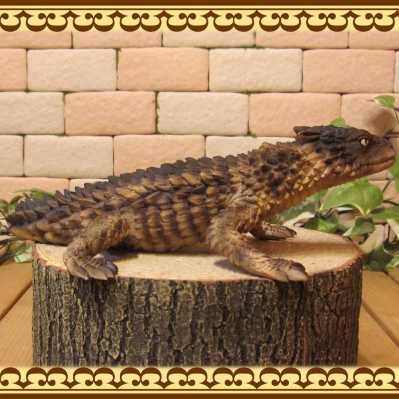 トカゲの置物 リアルな アルマジロトカゲ ヨロイトカゲ ベージュ 爬虫類オブジェ 庭 フィギュア ガーデニング オーナメント ドラゴン 雑貨の森 Ki Ra Ra Yahoo 店 通販 Yahoo ショッピング
