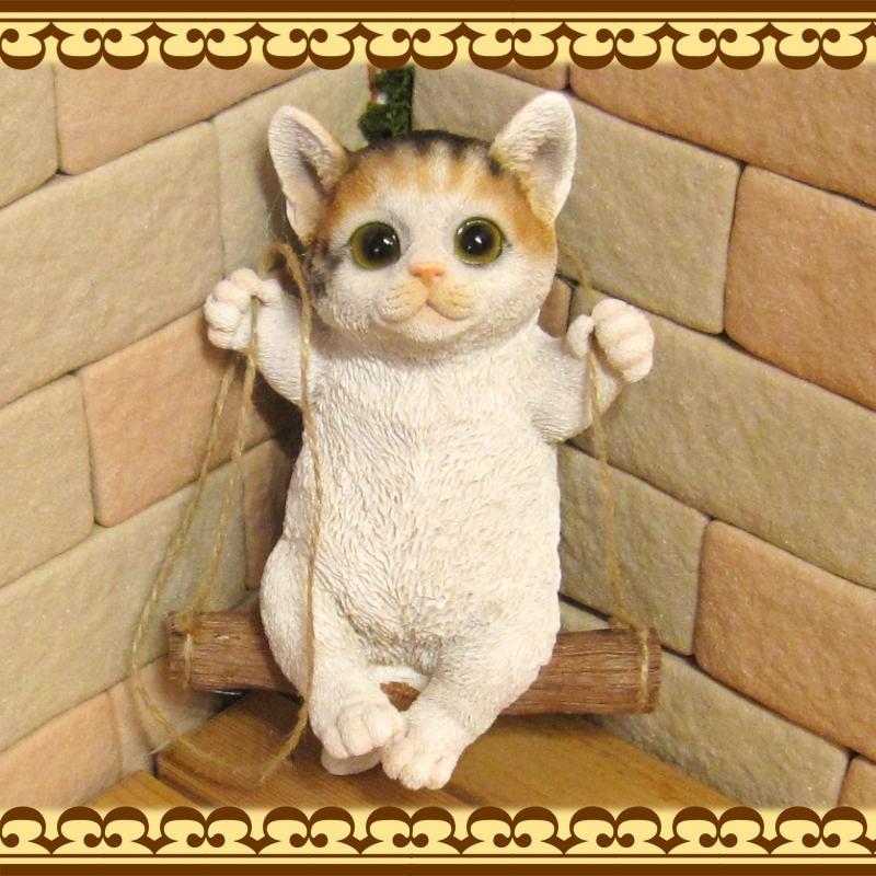 置物 動物 可愛い 猫の置物 リアル 三毛猫 ブランコキャット B