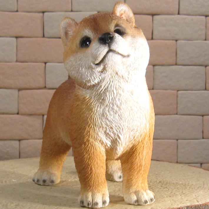 置物 動物 可愛い 犬の置物 柴犬（日本犬）お散歩中 リアル 仔